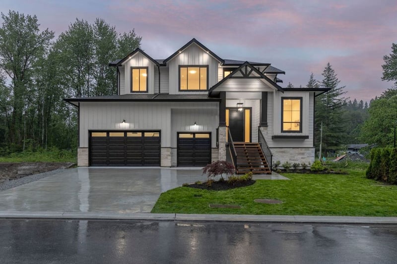 Luxury estate at 11018 243B Street, Maple Ridge, BC — photo 3