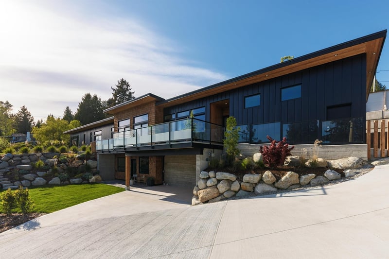 Luxury estate at 980 Gower Point Road, Gibsons, BC — photo 12