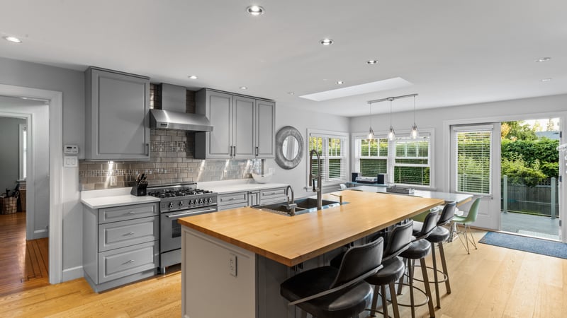 Luxury estate at 2741 Dufferin Avenue, Victoria, BC — photo 34