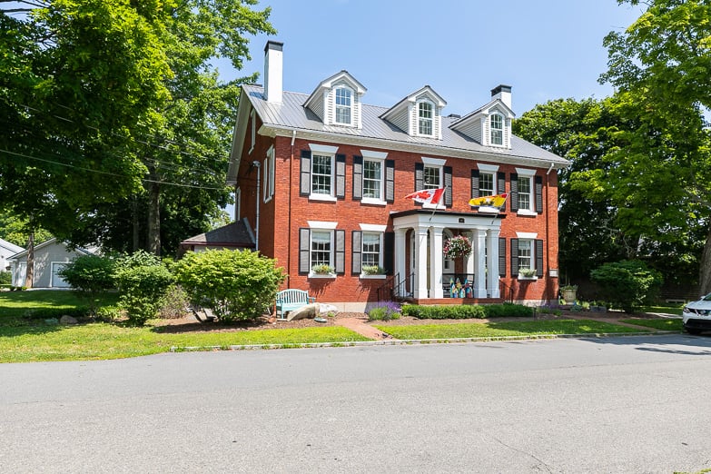 Luxury estate at 142 Queen Street, St. Andrews, NB — photo 5