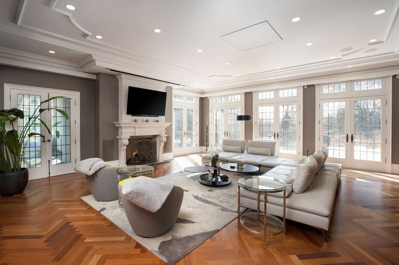 Luxury estate at 45 Bayview Ridge, North York, ON — photo 8