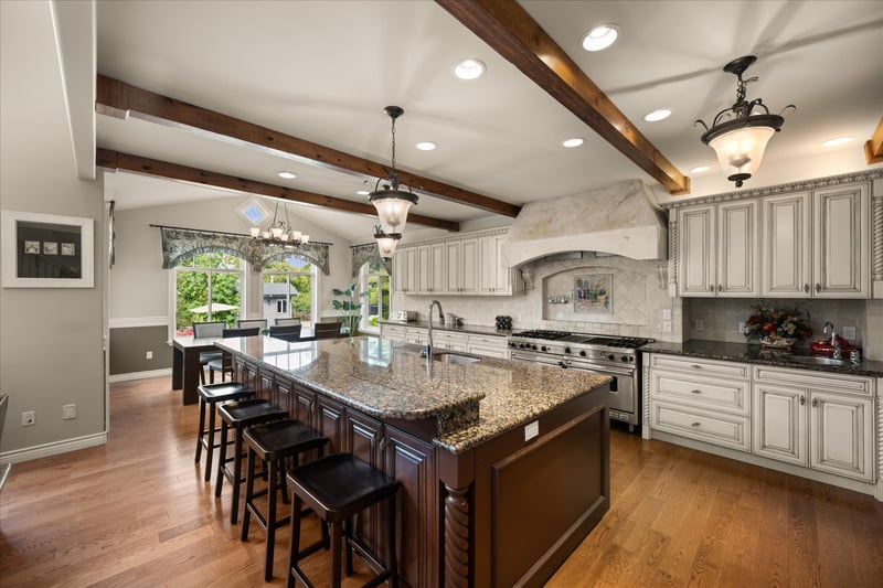 Luxury estate at 16505 26 Avenue, Surrey, BC — photo 15