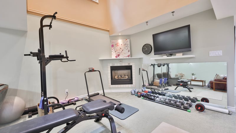 Luxury estate at 5570 McFarren Boulevard, Mississauga, ON — photo 23