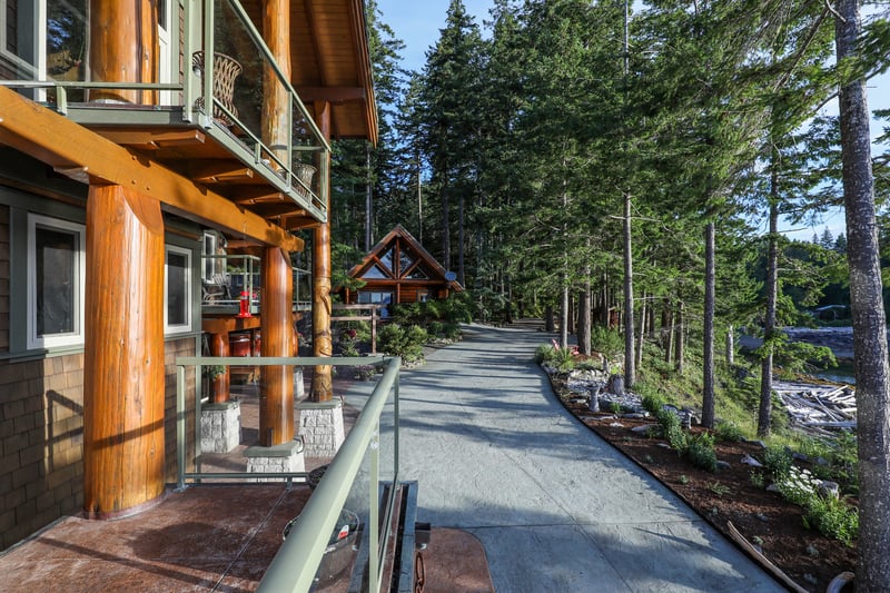 Luxury estate at 2100 Redonda Drive, Quadra Island — photo 15