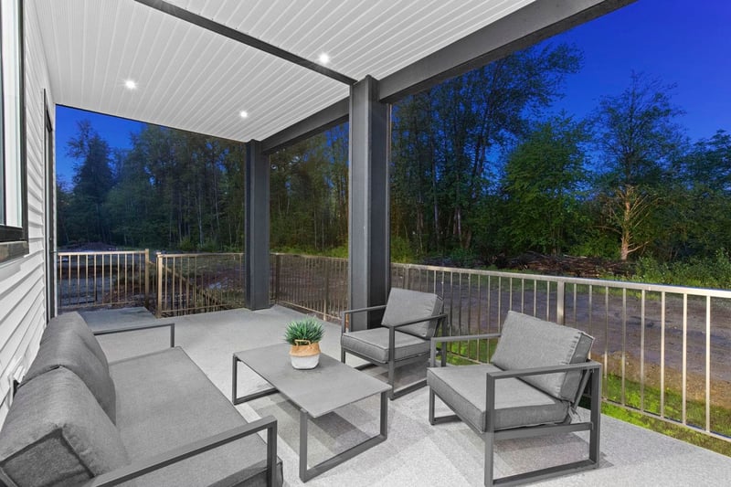 Luxury estate at 11018 243B Street, Maple Ridge, BC — photo 4