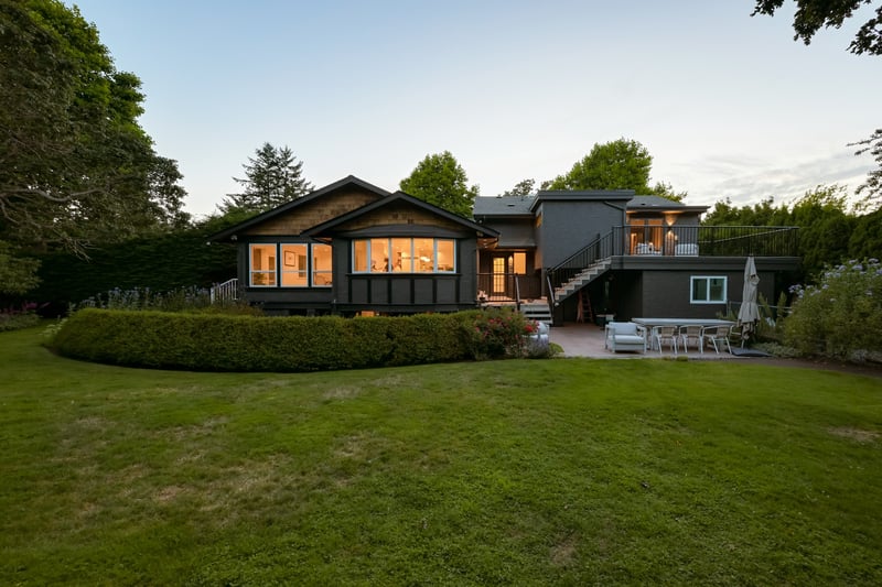 Luxury estate at 3055 Beach Drive, Victoria, BC — photo 7