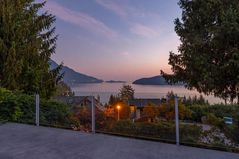 Luxury estate at 45 Sweetwater Place, Lions Bay — photo 25