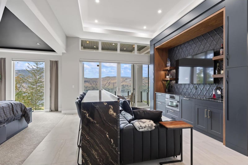 Luxury estate at 112 Sunset Boulevard, Vernon, BC — photo 10