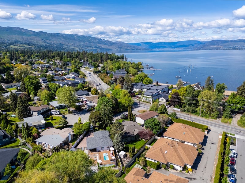 Luxury estate at 624 Armour Crescent, Kelowna, BC — photo 7
