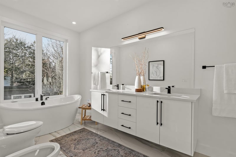 Luxury estate at 1020 Bellevue Avenue, Halifax, NS — photo 18