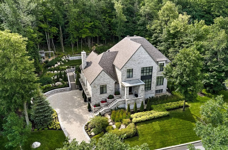 Luxury estate at 528 Rue du Sommet, Mont Saint-Hilaire — photo 27