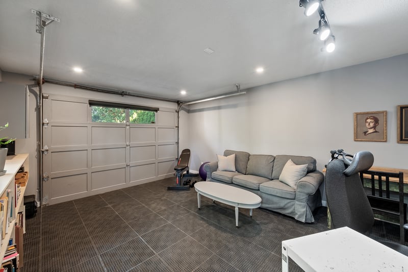 Luxury estate at 1517 Maud Street, Victoria, BC — photo 41