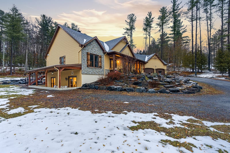 Luxury estate at 265 Rue Rosedale, Ayer's Cliff, QC — photo 42