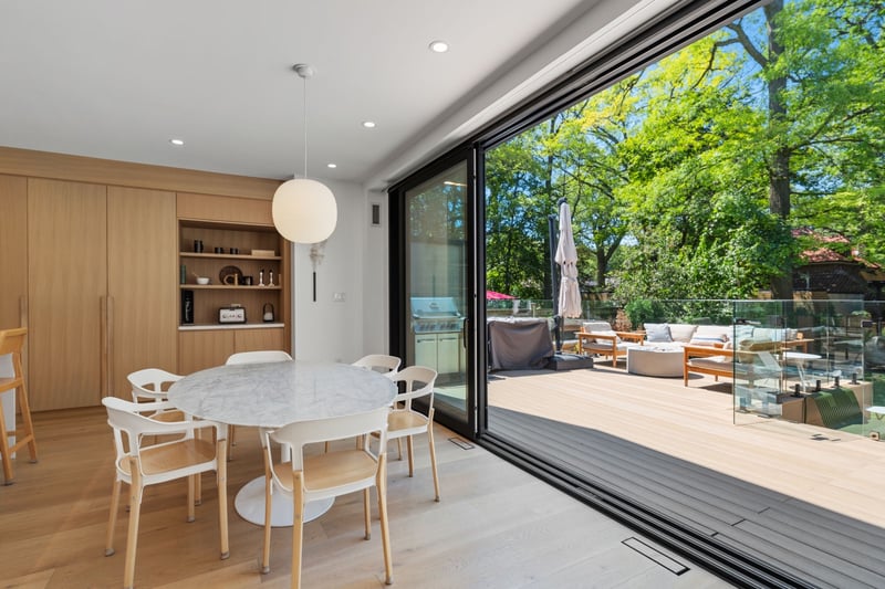 Luxury estate at 128 Lyndhurst Avenue, Toronto, ON — photo 9