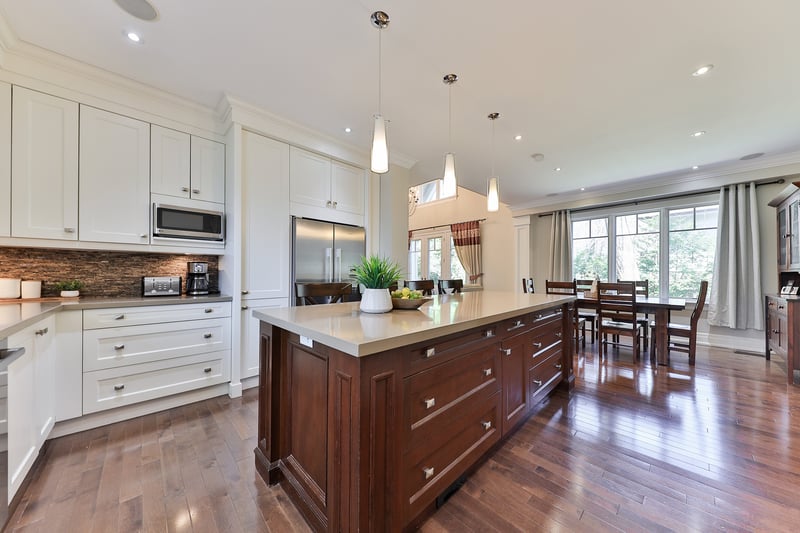 Luxury estate at 80 Oakes Drive, Mississauga, ON — photo 7