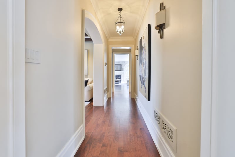 Luxury estate at 1093 Algonquin Drive, Mississauga, ON — photo 8