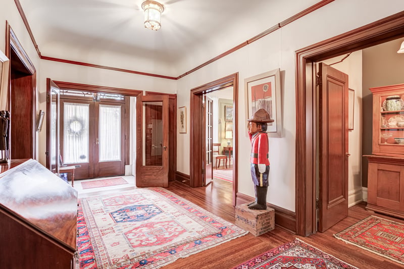 Luxury estate at 5 Undercliffe Avenue, Hamilton, ON — photo 12