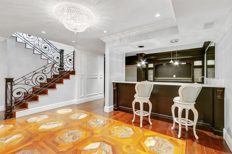 Luxury estate at 735 Saint Andrews Road, West Vancouver, BC — photo 17