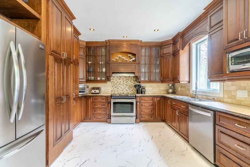 Luxury estate at 162 Rue du Sanctuaire, Saint-Colomban — photo 12