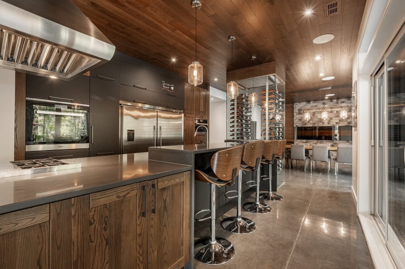 Luxury estate at 7405 Chemin de Saint-Jean, La Prairie, QC — photo 8