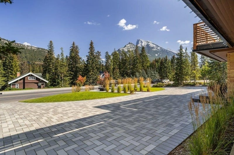 Luxury estate at 115 Spray Avenue, Banff, AB — photo 3