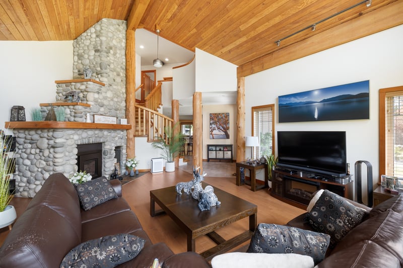 Luxury estate at 1474 Vernon Drive, Gibsons, BC — photo 18