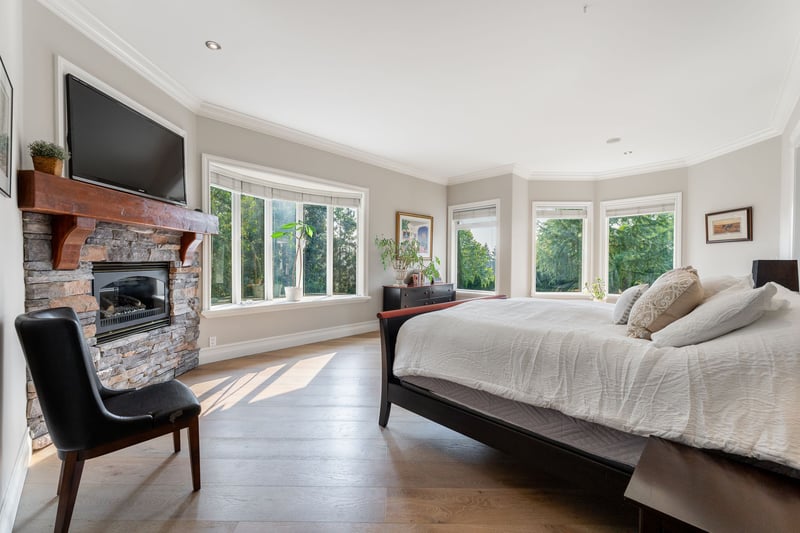 Luxury estate at 18638 54A Avenue, Surrey, BC — photo 20