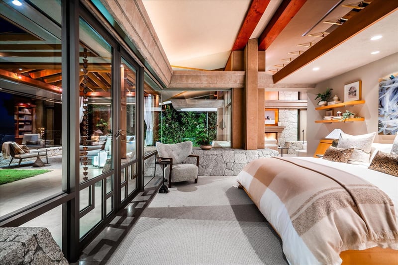 Luxury estate at West Bay, West Vancouver, BC — photo 18