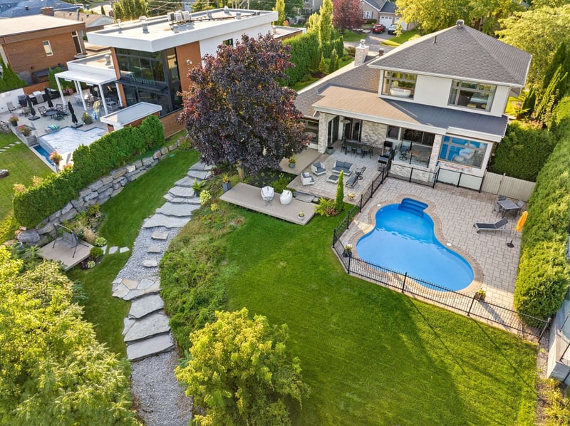 Luxury estate at 2141 Rue des Roses, Carignan, QC — photo 17