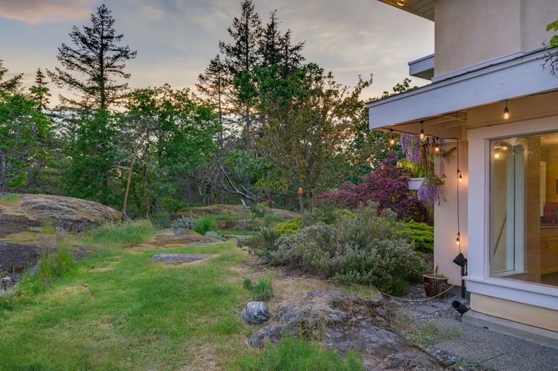Luxury estate at 4699 Kerryview Drive, Victoria, BC — photo 37