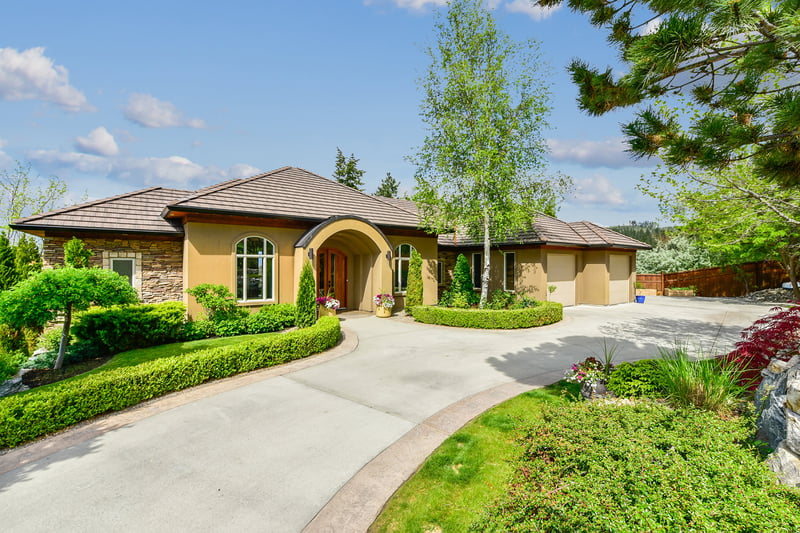 Luxury estate at 1849 Canyon Falls Court, Kelowna — photo 3