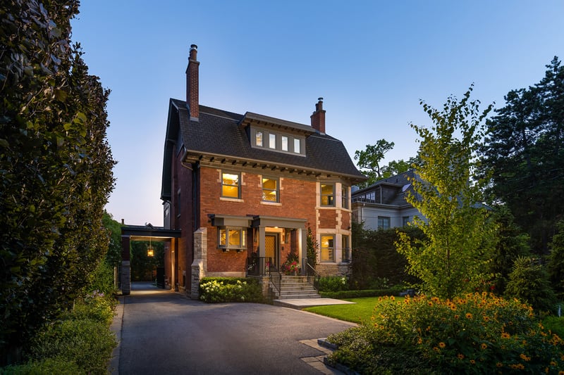 Luxury estate at 3 Whitney Avenue, Toronto, ON — photo 1
