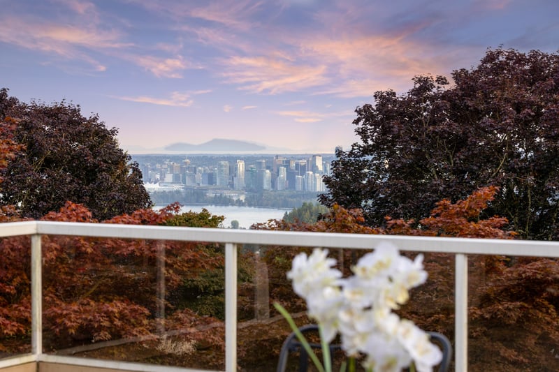 Luxury estate at 1035 King Georges Way, West Vancouver, BC — photo 7