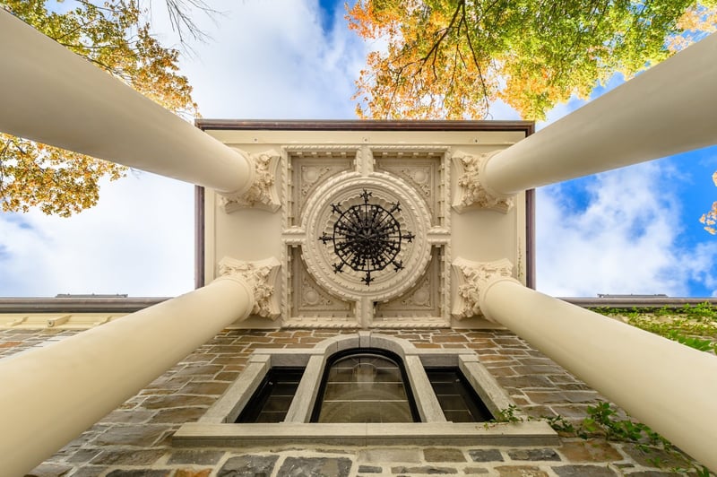 Luxury estate at 1093 Rue Béique, Mont-Saint-Hilaire, QC — photo 4