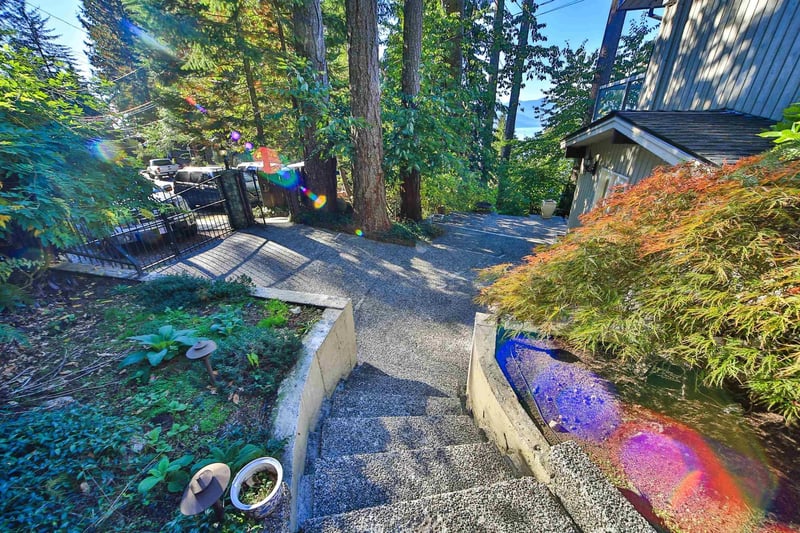 Luxury estate at 170 Highview Place, Lions Bay, BC — photo 30