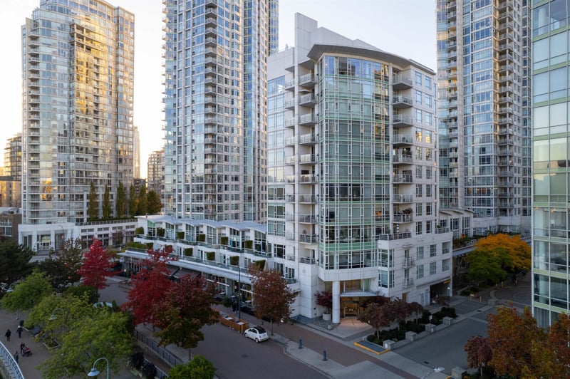 Luxury estate at 1111 Marinaside Crescent #1501, Vancouver, BC — photo 10