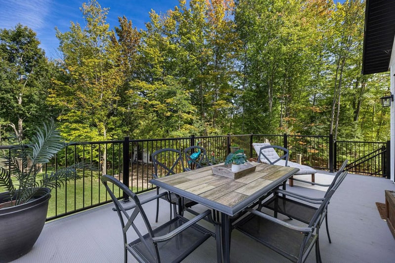 Luxury estate at 303 Rue Bergeron Est, Granby, QC — photo 17