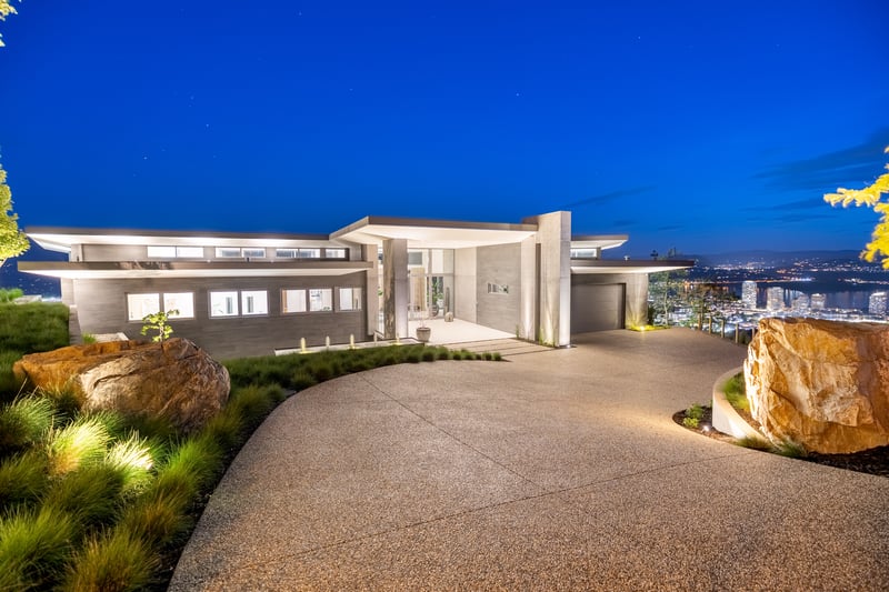 Luxury estate at Kelowna — photo 3