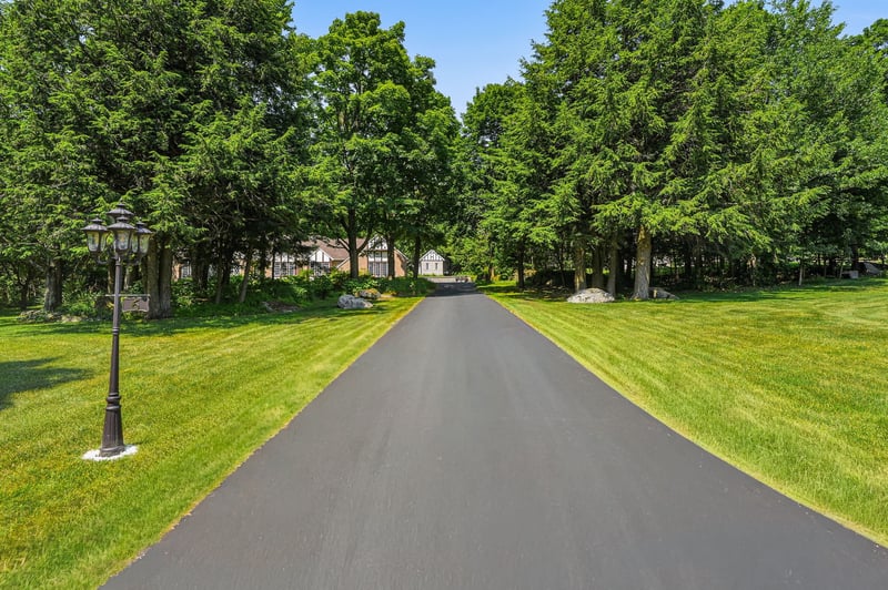 Luxury estate at 6 Rue des Éperviers, Granby, QC — photo 30