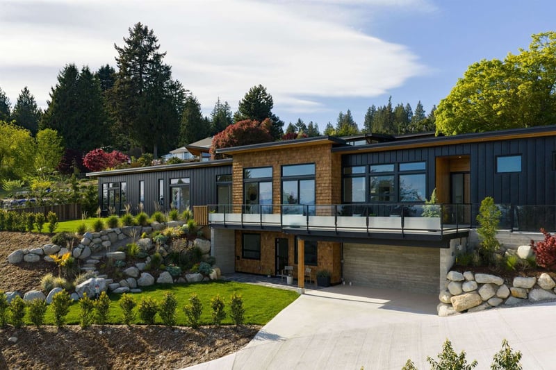 Luxury estate at 980 Gower Point Road, Gibsons, BC — photo 8