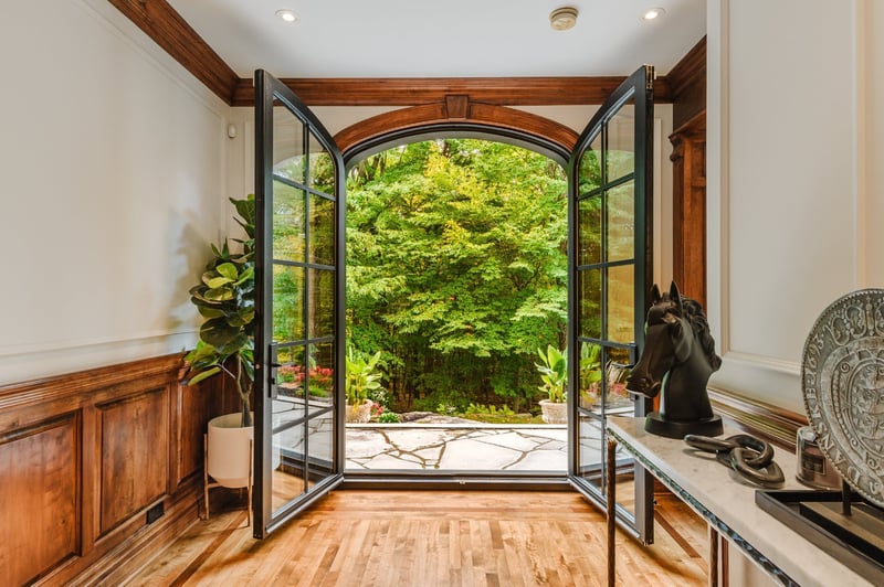 Luxury estate at 1093 Rue Béique, Mont-Saint-Hilaire, QC — photo 27