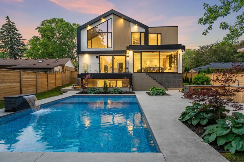 Luxury estate at 298 Strathcona Drive, Burlington, ON — photo 37