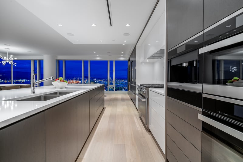 Luxury estate at 3401 - 1011 West Cordova Street, Vancouver — photo 5