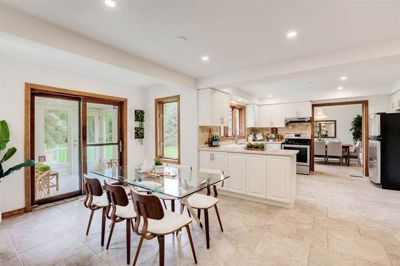 Luxury estate at 22 Rosegarden Drive, Brampton, ON — photo 7