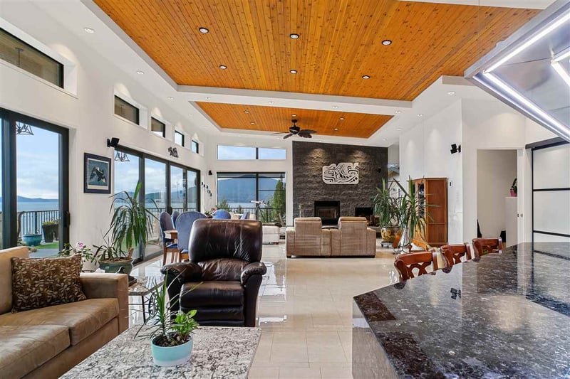 Luxury estate at 50 Sweetwater Place, Lions Bay — photo 7