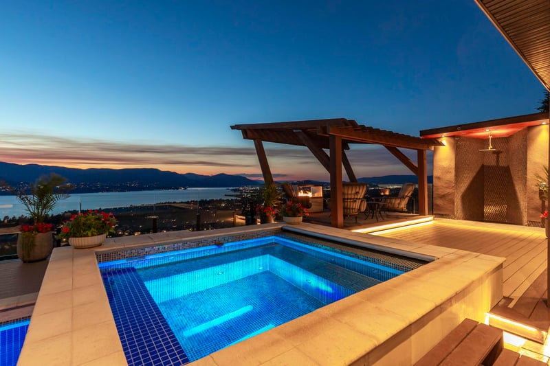 Luxury estate at 722 Kuipers Crescent, Kelowna, BC — photo 2