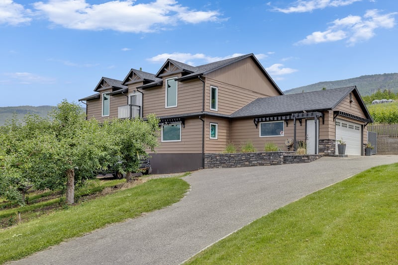 Luxury estate at 4511 Crawford Road, Lake Country, BC — photo 6