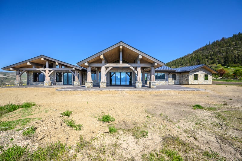 Luxury estate at 8399 Bench Row Road, Vernon, BC — photo 20
