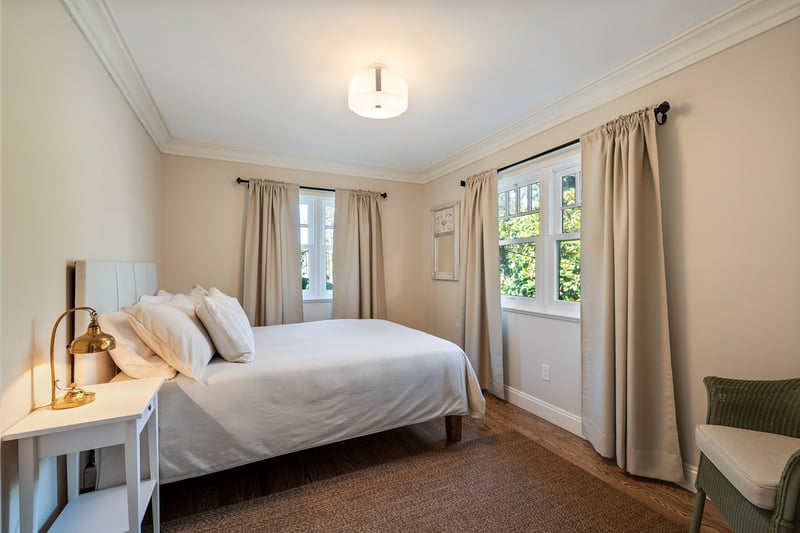 Luxury estate at 1517 Maud Street, Victoria, BC — photo 32
