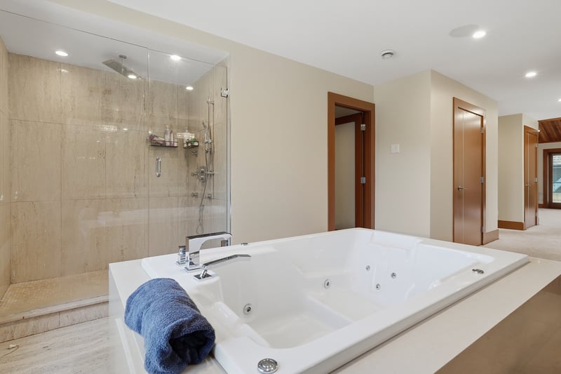 Luxury estate at 3228 164A Street, Surrey, BC — photo 29